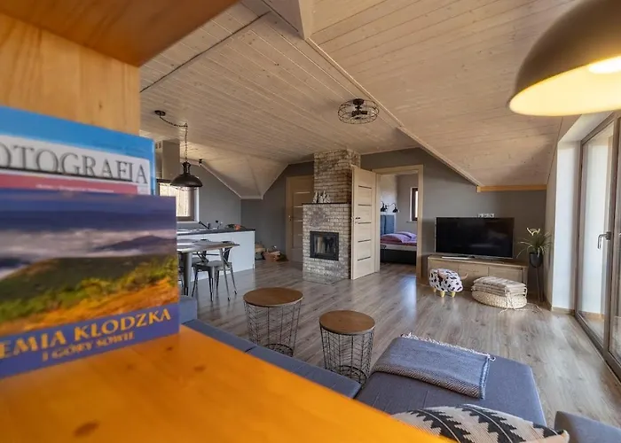 Widokowa Osada Farm stay Miedzylesie (Silesia)